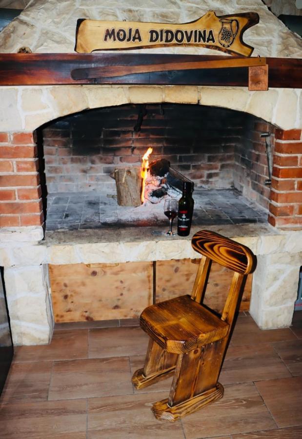 Iva Apartman Sa Bazenom Donji Zemunik Exterior foto